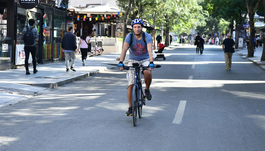 İki tekerle işe gidiyorum