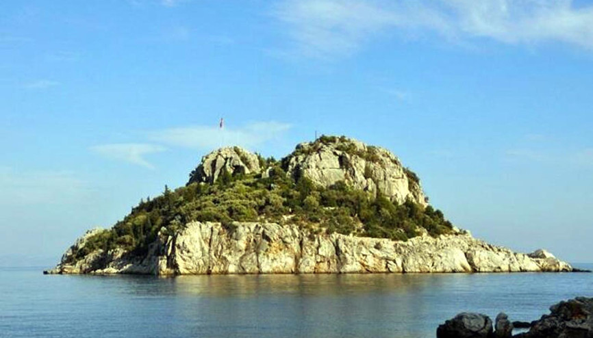 Ali Ağaoğlu adasını satışa çıkardı