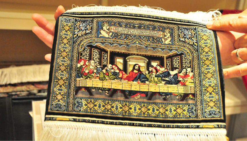 Leonardo da Vinci’nin tablosunun dokunduğu ipek halı 80 bin dolara satışa çıkarıldı Leonardo da Vinci’nin tablosunun dokunduğu ipek halı 80 bin dolara satışa çıkarıldı