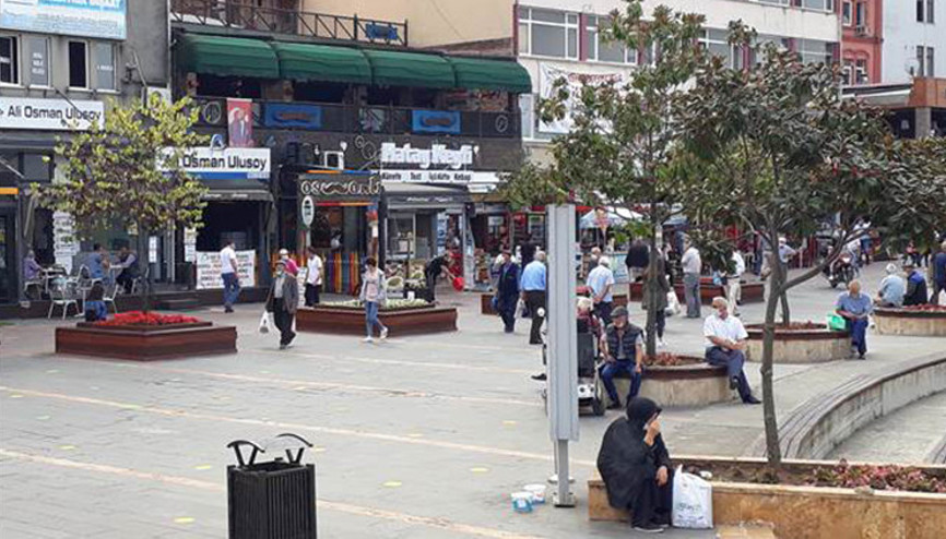 Giresunda yürürken sigara içmek yasaklandı