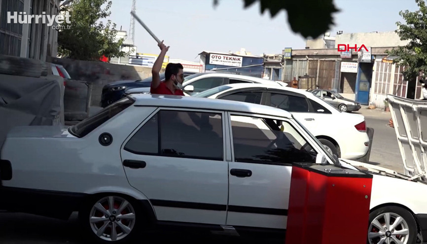 Nevşehirde sosyal deney, koronoavirüs hastası olduğunu söyleyen kişiyi sopayla kovaladı