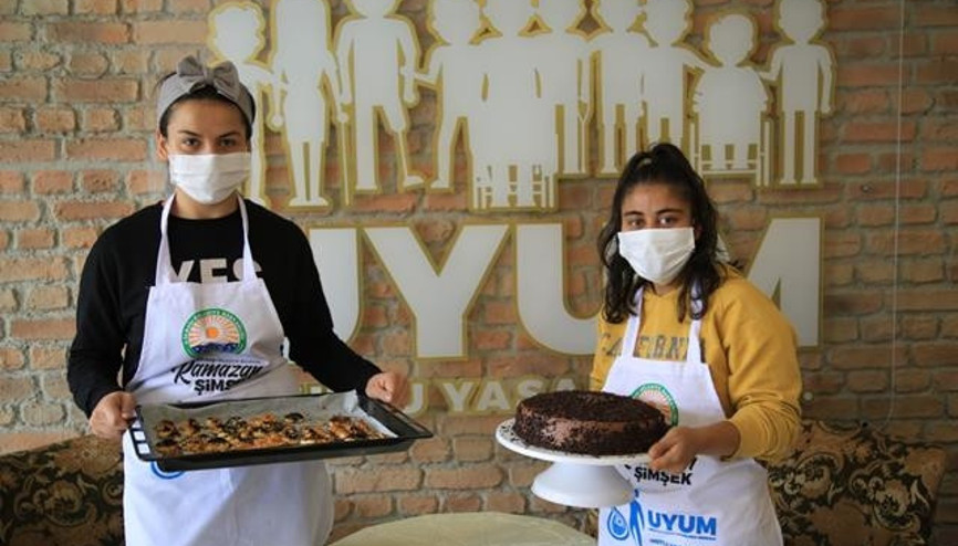 UYUM sakinlerinden lezzetli pastalar