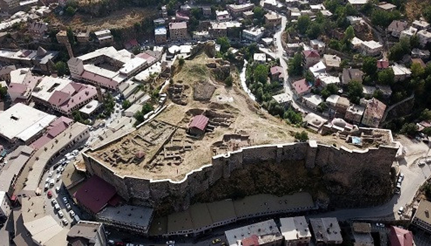 Bitlis Kalesi, Kanuni Sultan Süleyman tarafından yenilenmiş