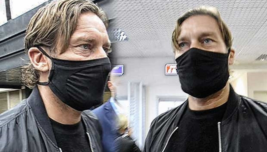 Komadan Francesco Totti sesleriyle çıktı Efsaneden anlamlı ziyaret...