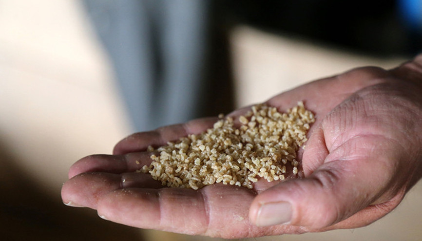 70 yıldır dönen taş değirmenin lezzetli bulguruna gurbetçi ilgisi