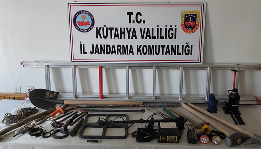 Jandarmadan kaçak kazı operasyonu