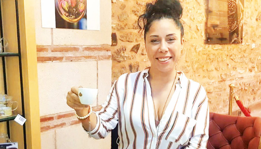 Günde en az 10 bardak kahve içiyorum