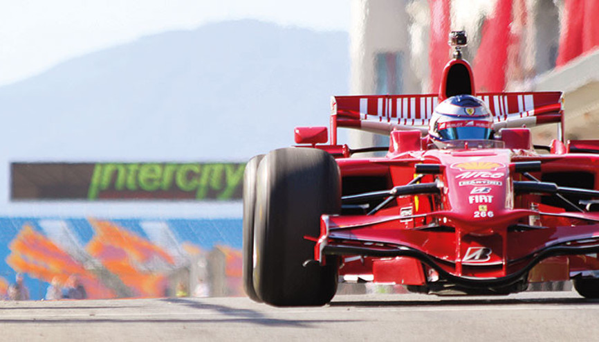 İstanbulda seyircisiz yarış İstanbulda seyircisiz yarış