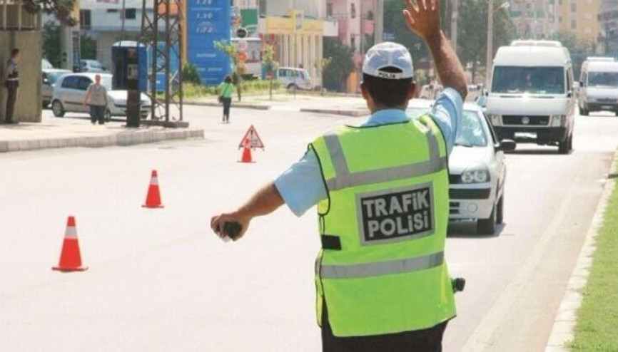 İstanbuldaki trafik denetimlerinde 135 bin sürücüye 57 milyon lira ceza