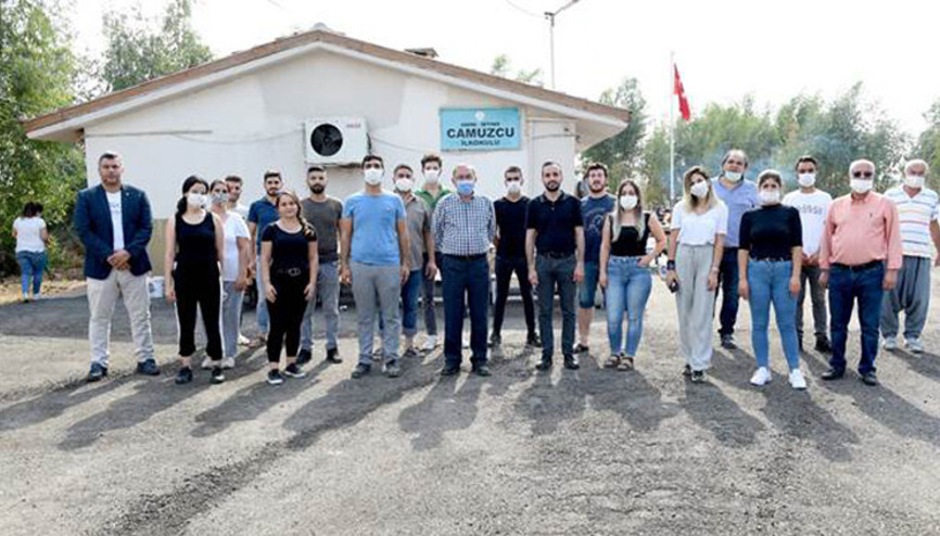 Başkan Akay çocuklar için boya yaptı