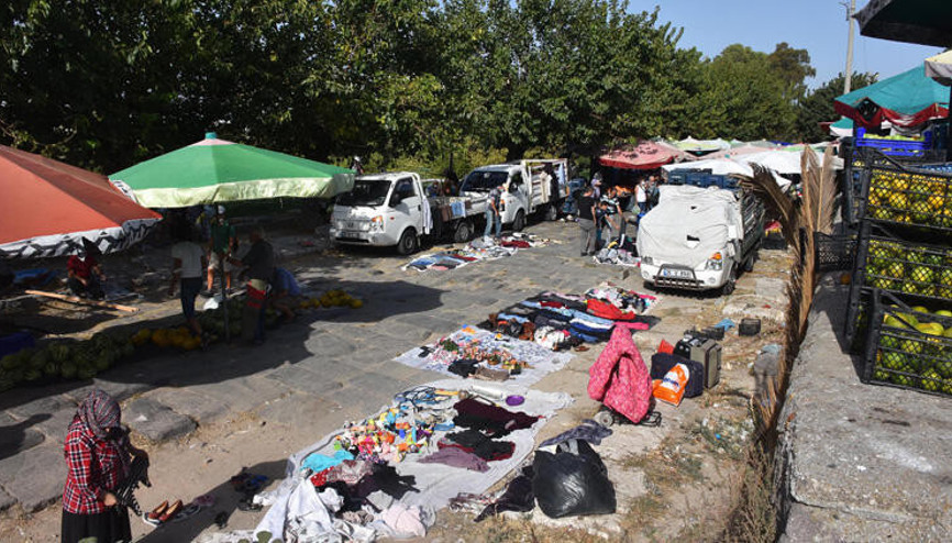 İki bin yıllık tarihi İpek Yolu, pazar yeri ve otopark oldu İki bin yıllık tarihi İpek Yolu, pazar yeri ve otopark oldu
