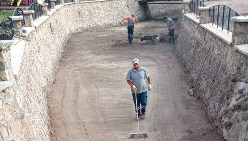 Büyükşehir’den yağış mevsimi öncesinde temizlik