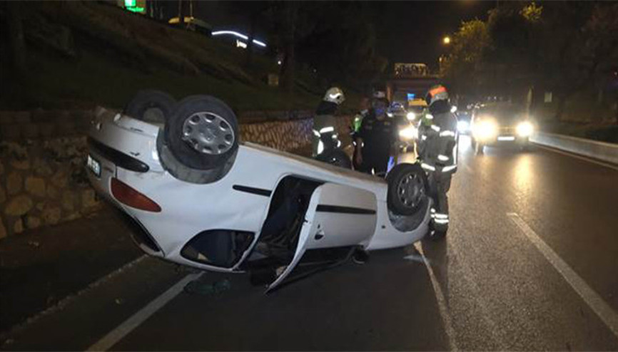 Takla atıp, ters dönen otomobilden yara almadan kurtuldu
