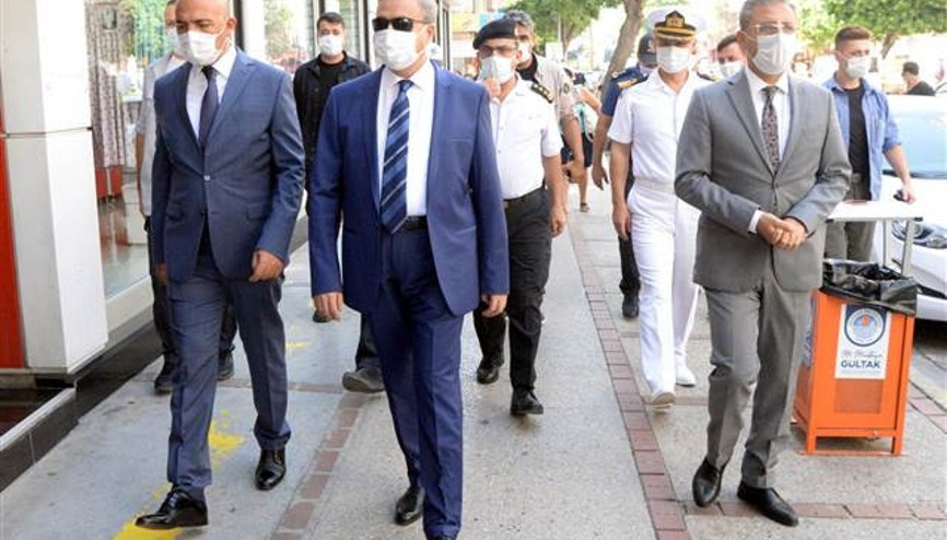 Mersin Valisi Su: Akraba ve ev ziyaretlerini bir süre erteleyelim Mersin Valisi Su: Akraba ve ev ziyaretlerini bir süre erteleyelim