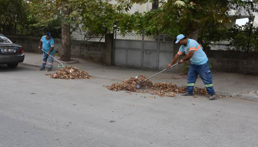Ceyhan Belediyesi, temizlik çalışmalarına devam ediyor