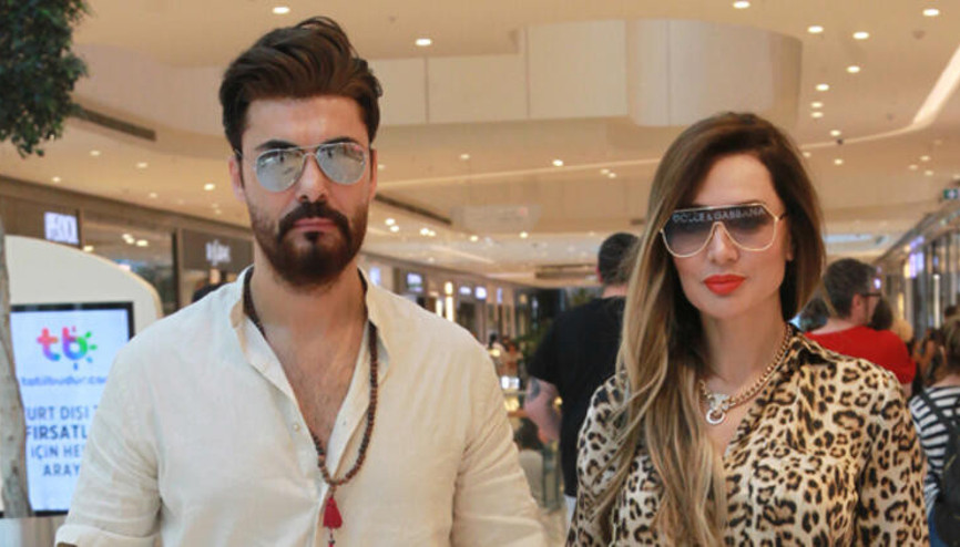 Umut Akyürek kaç yaşında, kimdir Umut Akyürek ve eşi Oktay Ertuğrul hakkında bilgiler Umut Akyürek kaç yaşında, kimdir Umut Akyürek ve eşi Oktay Ertuğrul hakkında bilgiler