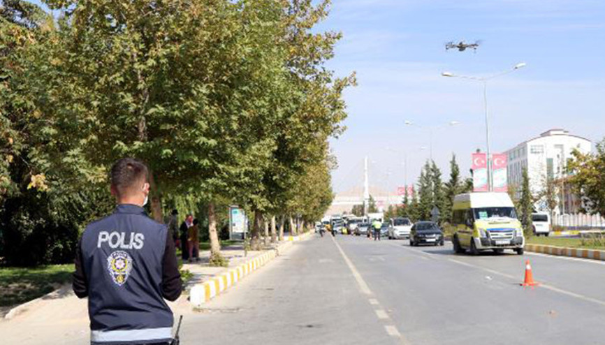 Van’da toplu taşıma araçlarına dronlu denetim