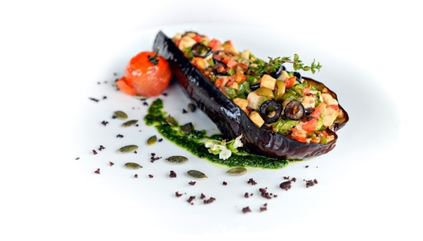Vegitisyenin Vegan Türk Mutfağından Vegan Karnıyarık Tarifi Vegitisyenin Vegan Türk Mutfağından Vegan Karnıyarık Tarifi