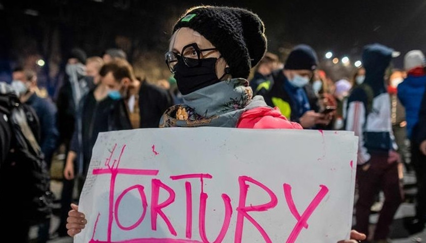 Polonyada kürtaj yasağı sonrası protesto gösterileri yapılıyor