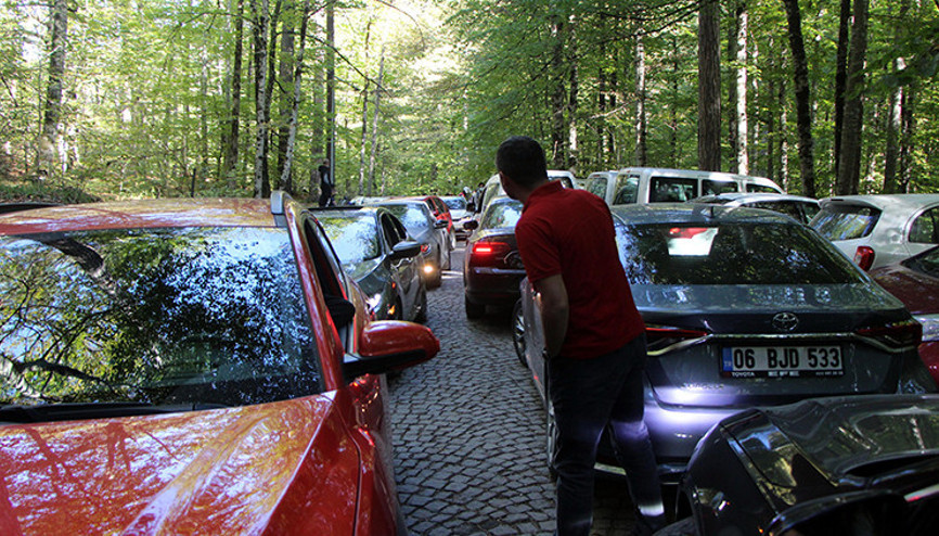 Son dakika haberleri... Akın ettiler Saatlerce beklemek zorunda kaldılar