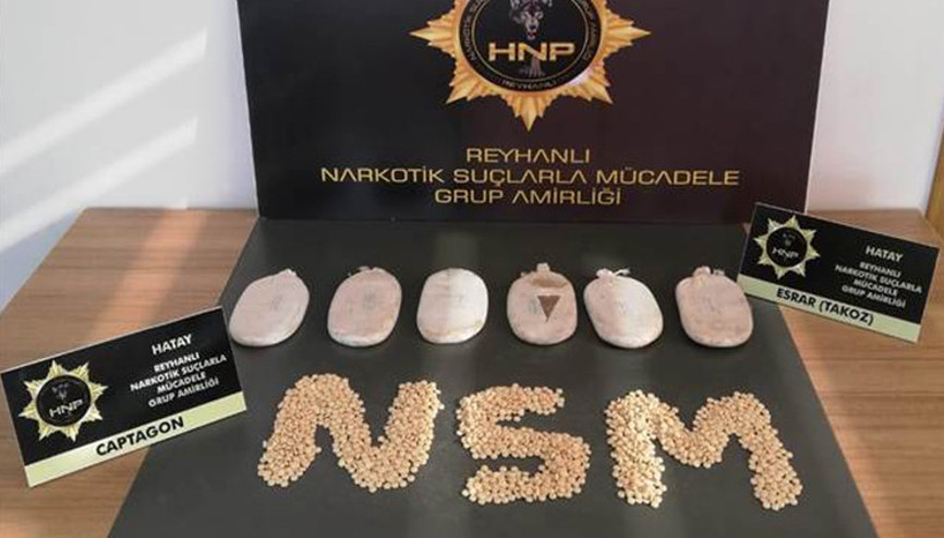 Hatayda 1 kilo 218 gram esrar ile 2 bin uyuşturucu hap ele geçirildi