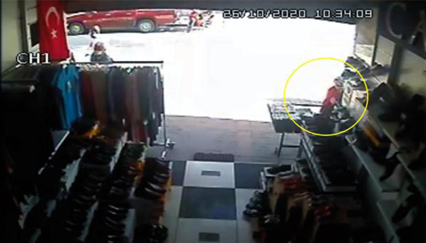 Ayakkabı hırsızlığı kamerada