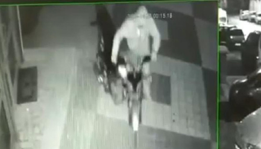 Motosiklet hırsızlığı kamerada