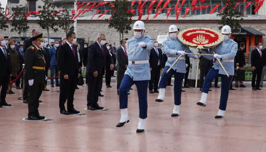 Taksimde Cumhuriyet Bayramı töreni