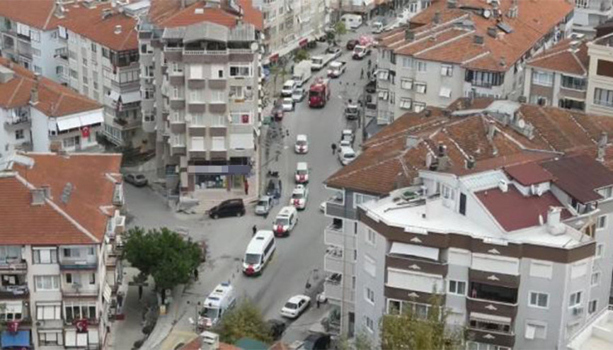 Çınarcıkta 77 araçlık cumhuriyet konvoyu