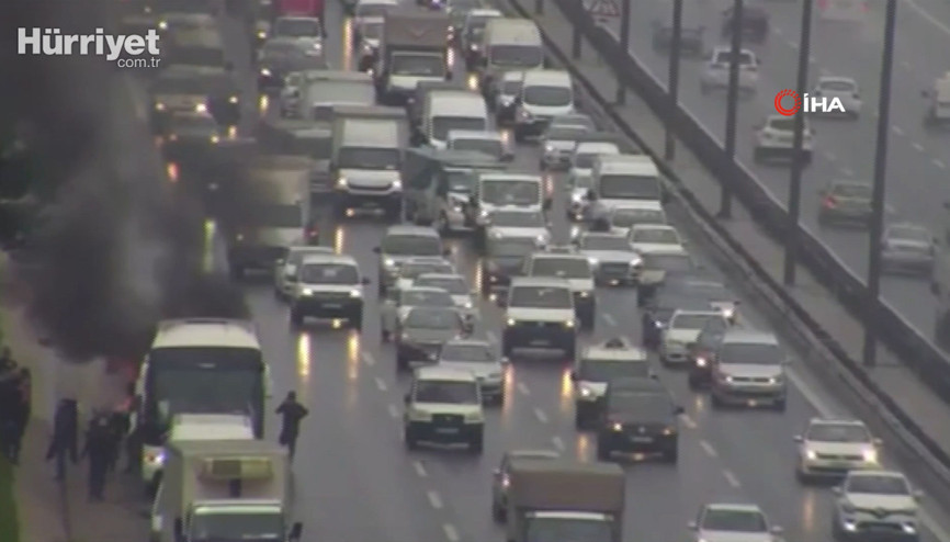 Kavacıkta yolcu otobüsü alev alev yandı