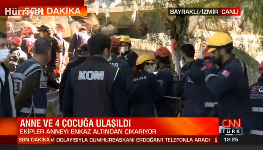 İzmir’de enkaz altındaki anne ve 4 çocuğuna ulaşıldı