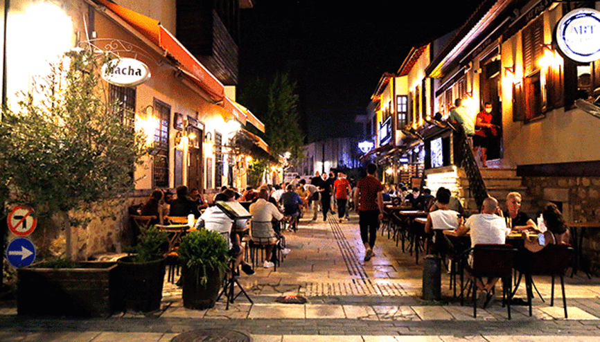 PANDEMİ EN ÇOK  MÜZİSYENİ VURDU