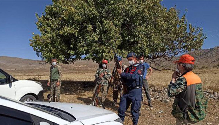 Eskişehirde yasak bölgede avlanırken yakalanan 8 kişiye 5 bin TL ceza Eskişehirde yasak bölgede avlanırken yakalanan 8 kişiye 5 bin TL ceza