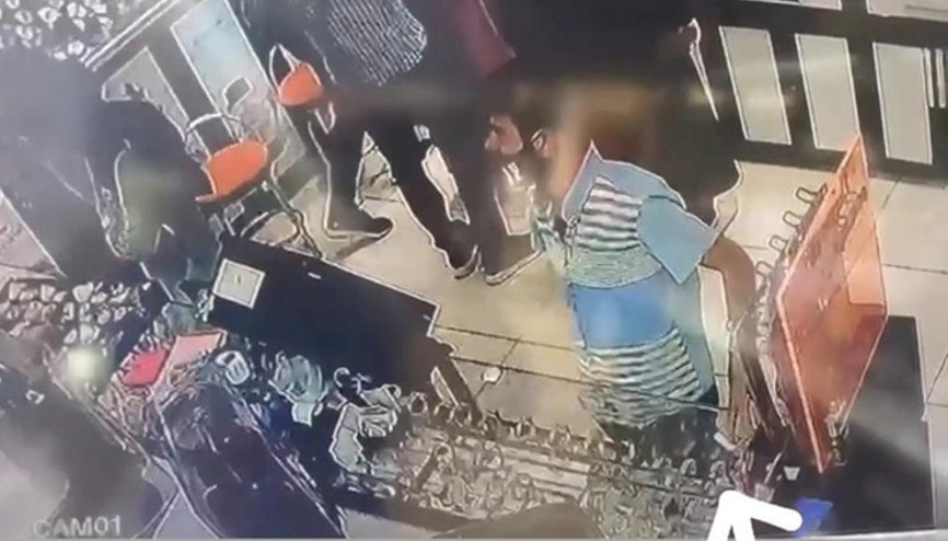 Müşteri kılığında girdiği dükkandan cep telefonunu alıp kaçtı