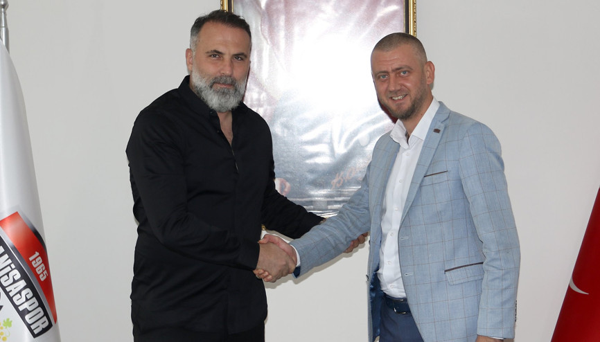 Son dakika | Manisaspor’da Bülent Ataman dönemi resmen başladı