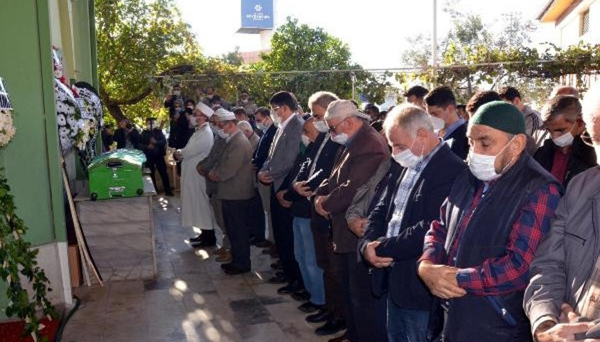 Depremde ölen anneanne ile torunu son yolculuklarına uğurlandı
