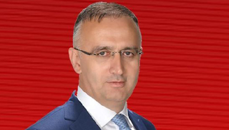 Belediye başkanı, kendisine saldırıda bulunan kişiyi tabancayla yaraladı