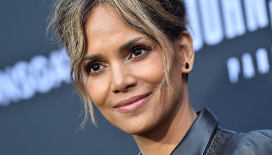 Halle Berry yeniden aşık oldu