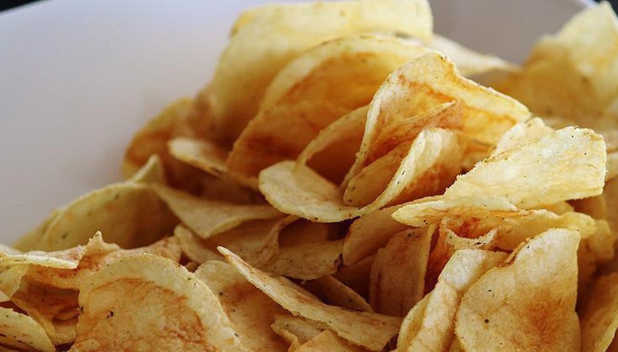 Nohuttan üretilen cips, çocuklara bakliyatı sevdirecek
