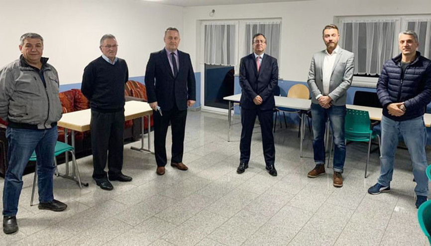 Sultanahmet Camisi’ne geçmiş olsun ziyareti