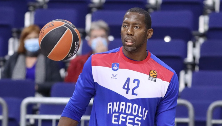 Anadolu Efesten Bryant Dunstona büyük jest Tribün bloklarına adı verildi...