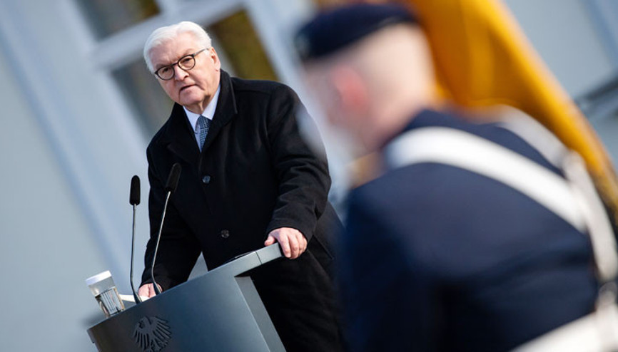 Steinmeier, Alman ordusuna Müslüman din görevlisi istedi