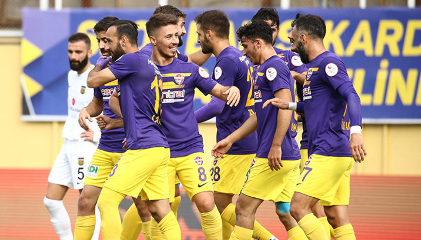 Eyüpspor galibiyet serisini 7 maça çıkardı (TFF 2. Lig Kırmızı Grup maç sonuçları)