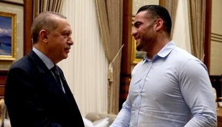 Müslüman dünya şampiyonu Mahmoud Charr, aşiret savaşlarına engel oldu