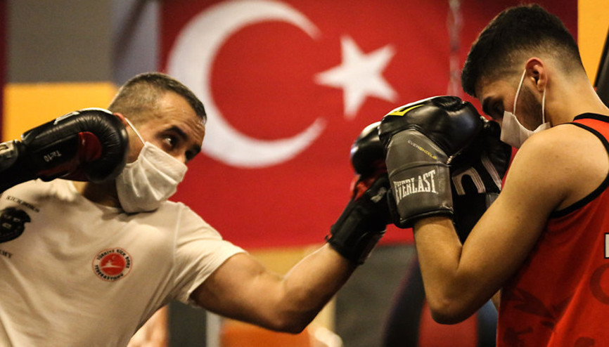 Lütfü Türkkanın Boks ve Kick Boks paylaşımlarına spor camiasından tepki