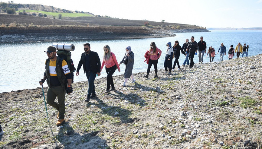 Fırat Nehrinin eşsiz manzarasında doğa yürüyüşü