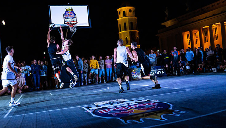 Red Bull Half Court şampiyonunu arıyor
