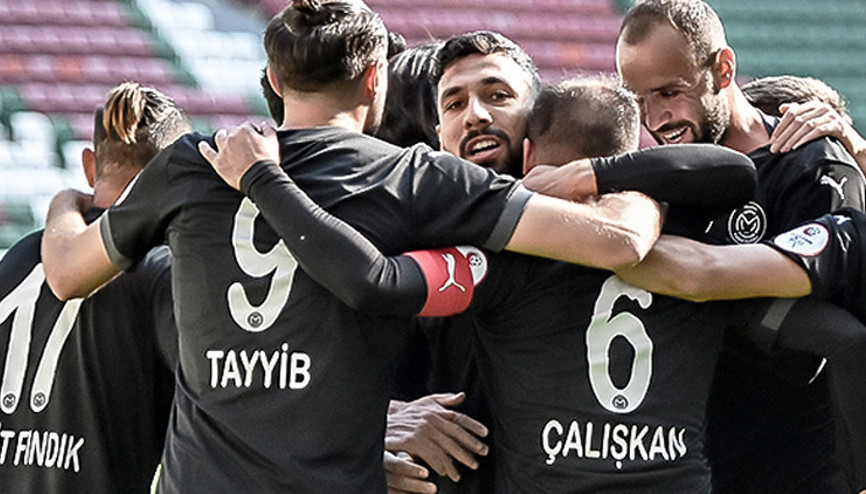 2. Lig Beyaz Grupta Manisa FK farklı açtı, Hekimoğlu Trabzon seriyi dört maça çıkardı (Maç özetleri ve golleri) 2. Lig Beyaz Grupta Manisa FK farklı açtı, Hekimoğlu Trabzon seriyi dört maça çıkardı (Maç özetleri ve golleri)