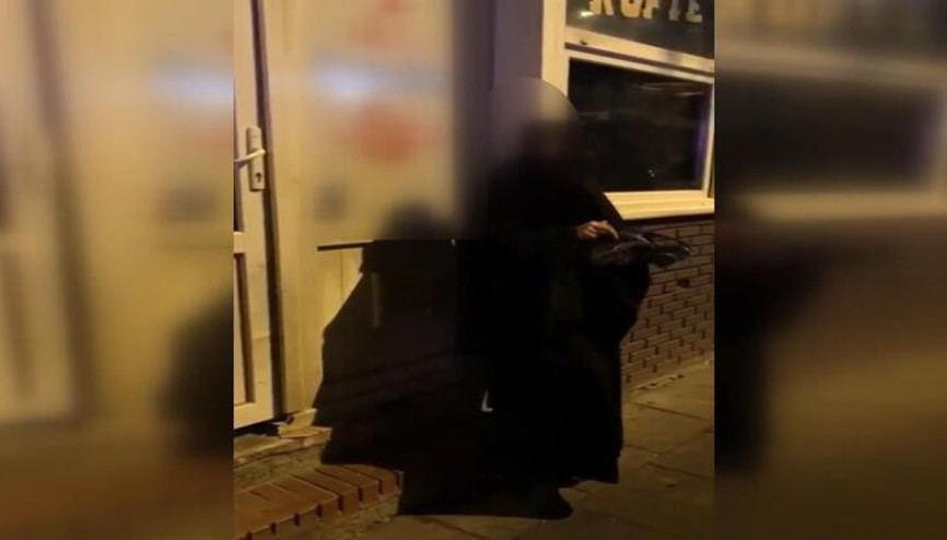 Tuzlada kedi kesip yediği iddia edilen kadın gözaltına alındı Tuzlada kedi kesip yediği iddia edilen kadın gözaltına alındı