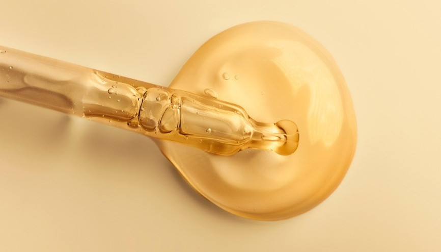 Retinol, ciltte hyaluronik asit ve kolajen miktarını artırıyor